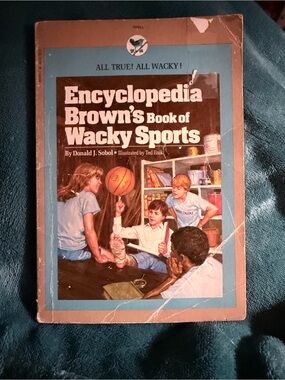 Encyclopedia Brown's Book of Wacky Sports - Blue Cover